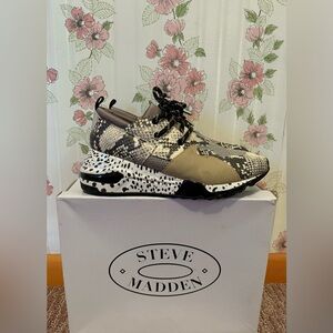 Steve Madden Snakeskin Sneakers. 9 1/2